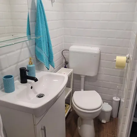 Aprólak - Erdőhöz Közeli Alpesi Faház, Pároknak és Családoknak Chalet Zalakaros